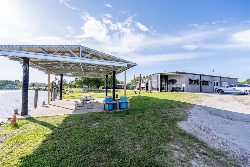 6811 County Road 203  , Liverpool, Texas image 14