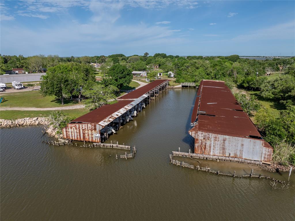 6811 County Road 203  , Liverpool, Texas image 30