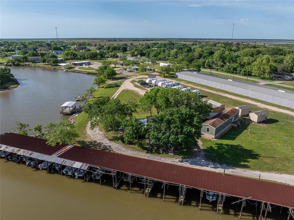 6811 County Road 203  , Liverpool, Texas image 32