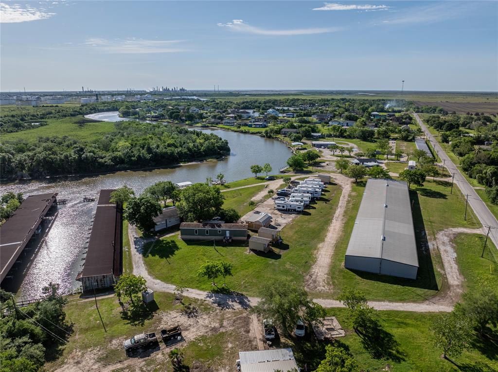 6811 County Road 203  , Liverpool, Texas image 34