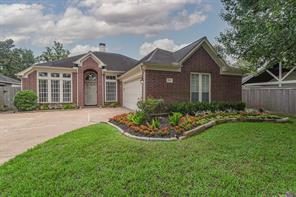  3910 Summerfield Dr, Pearland, TX 77584