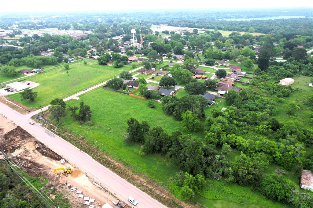 W Meadow Lane , West Columbia, Texas image 8