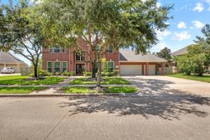 2611 Winston Ct, Pearland, TX 77584
