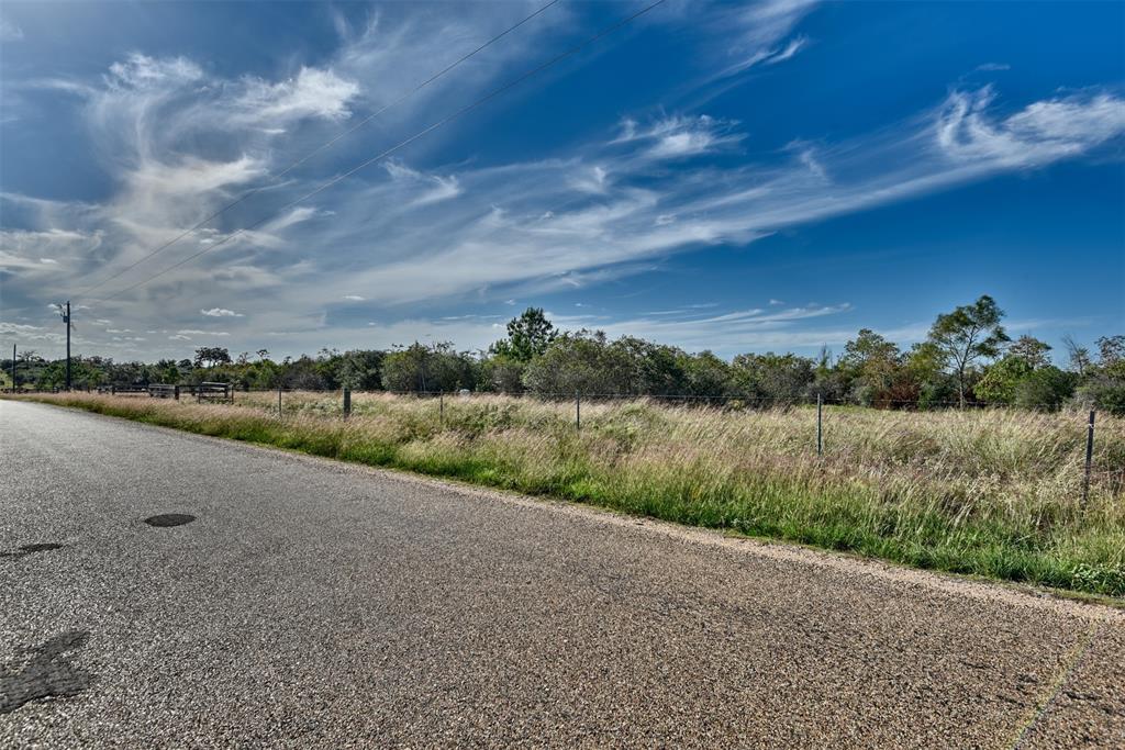 1316 Piney Woods Road  , Alleyton, Texas image 37