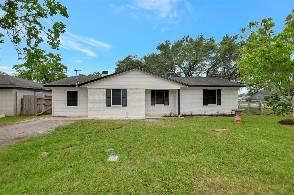 917 Heisse Street , Alvin, Texas image 4