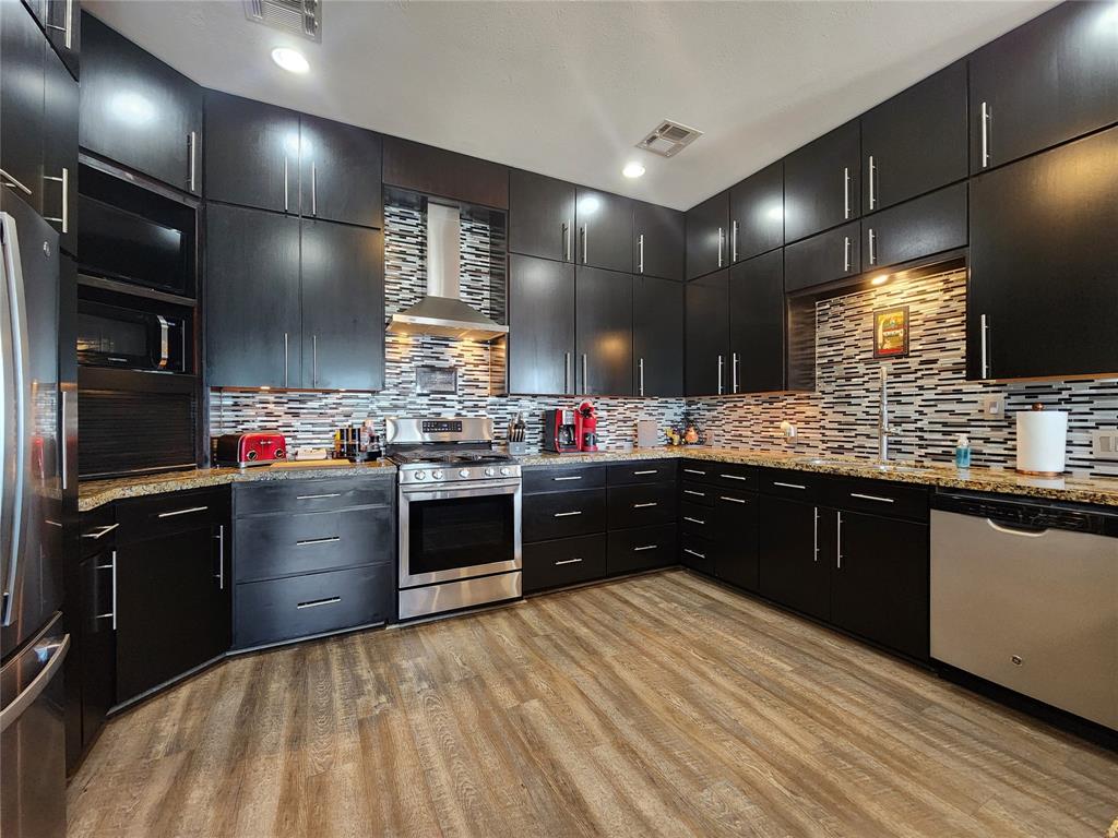 Even a wine refrigerator in the kitchen.