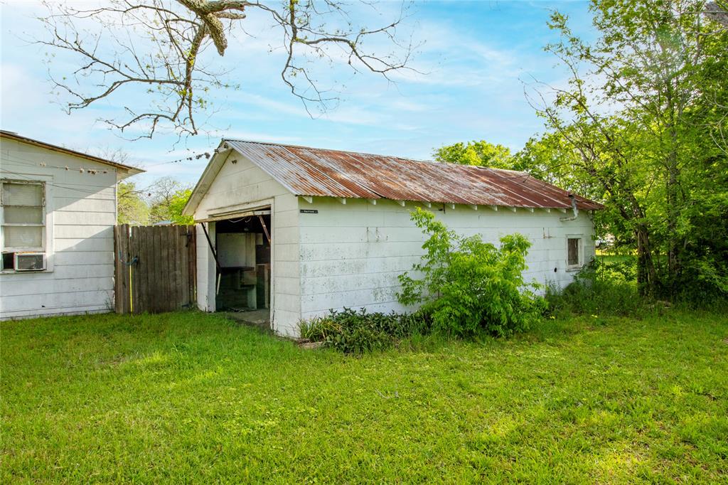 509 511 S Saint Andrews Street , Weimar, Texas image 6