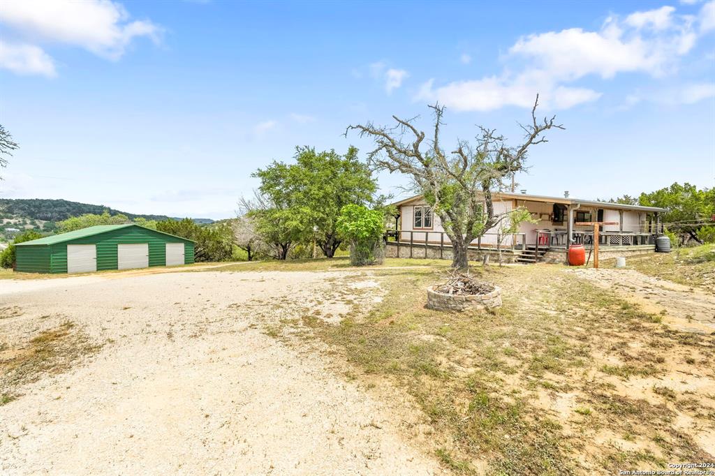 108 saddle wood, Comfort, TX 78013 - HAR.com