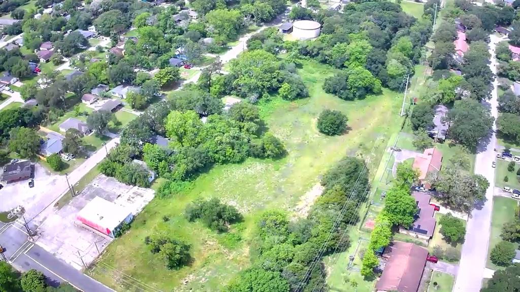 Bayou Court , La Marque, Texas image 6