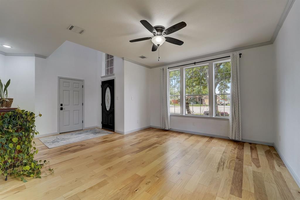 Front formal living room