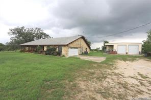 1787 COUNTY ROAD 306, Floresville, TX 78114-3276