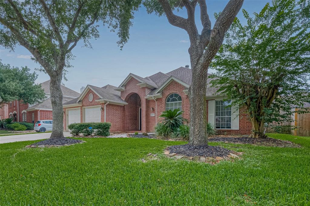 3805 Sunrise Drive, Pearland, TX 77581