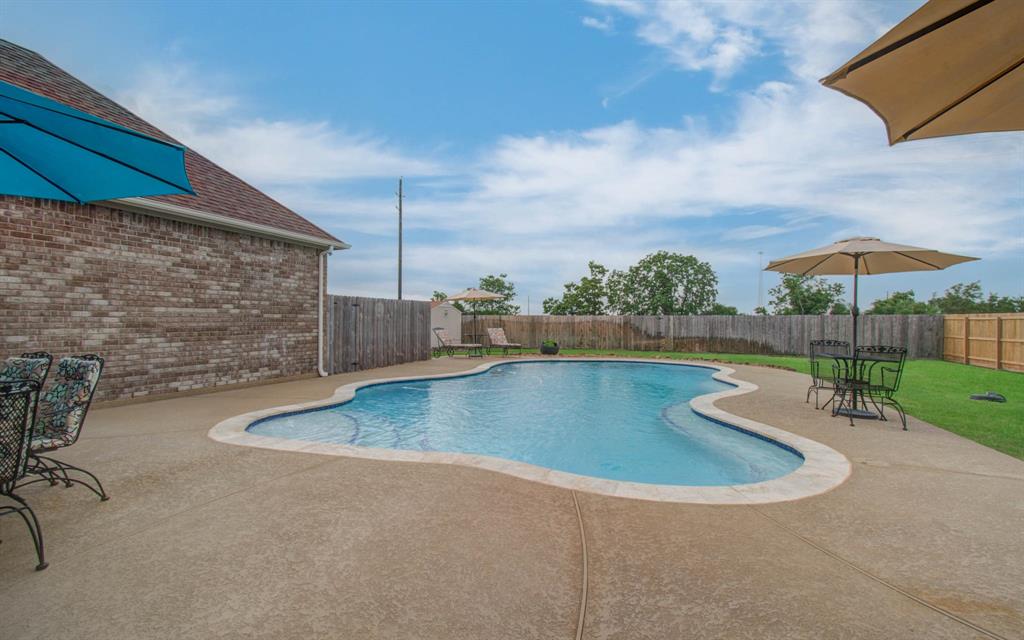 11403 Kings Point Boulevard , Mont Belvieu, Texas image 30