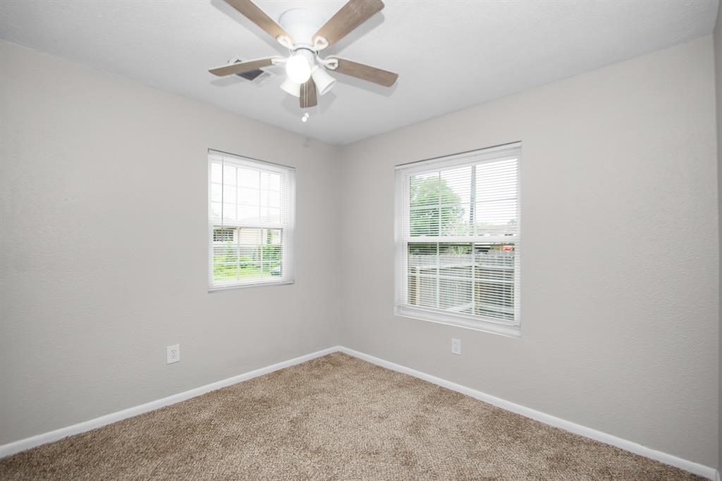 Secondary bedroom facing the front of the house.