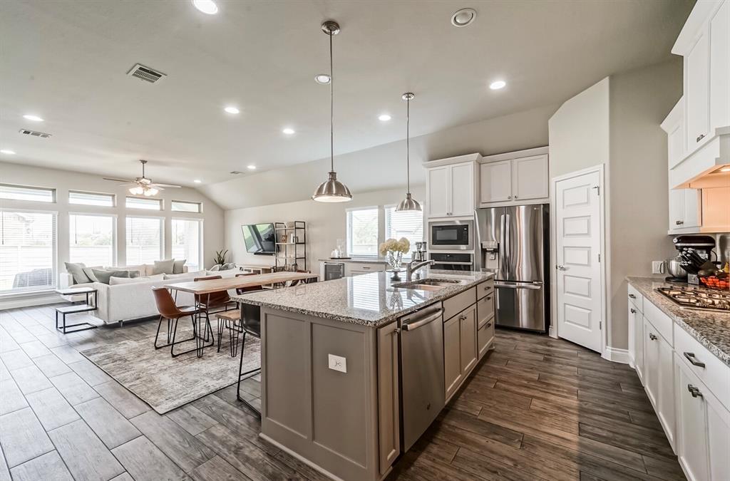 Dining area / Living Area / Kitchen