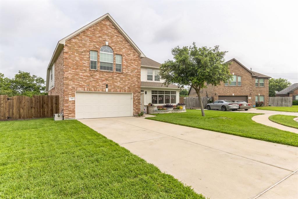 3311 Aberdeen Court, Bay City, TX 77414