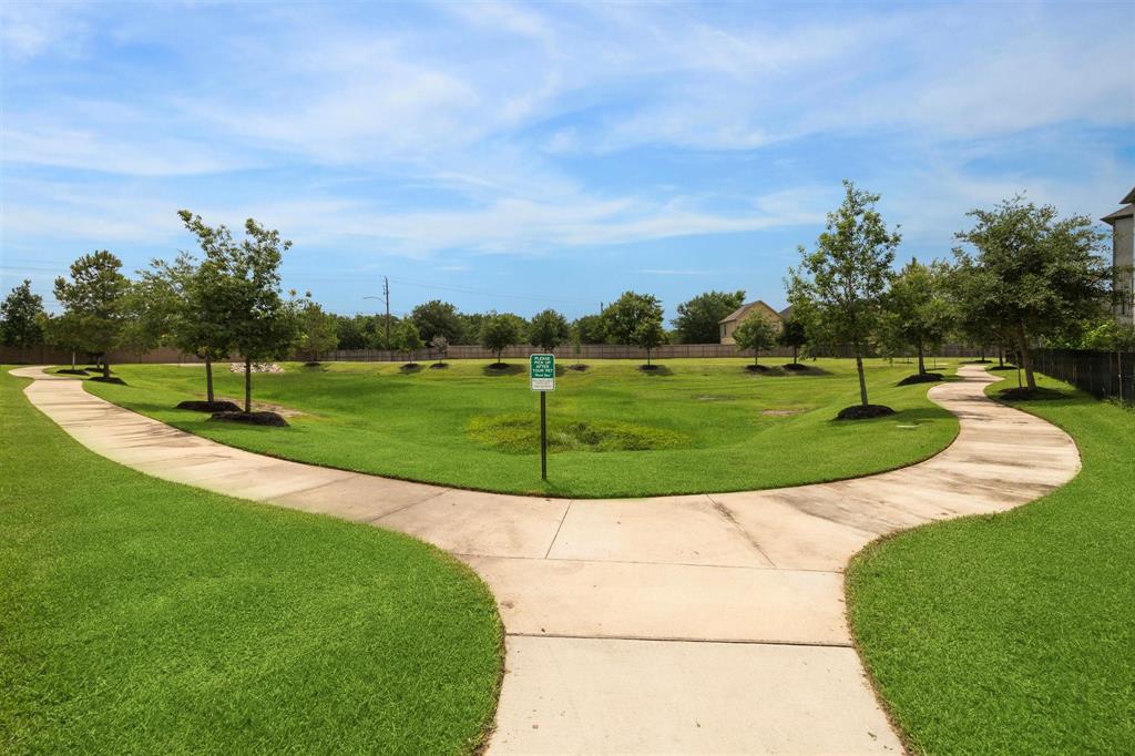 Cambridge Heights residents enjoy a quiet neighborhood with lovely trees and walking paths.