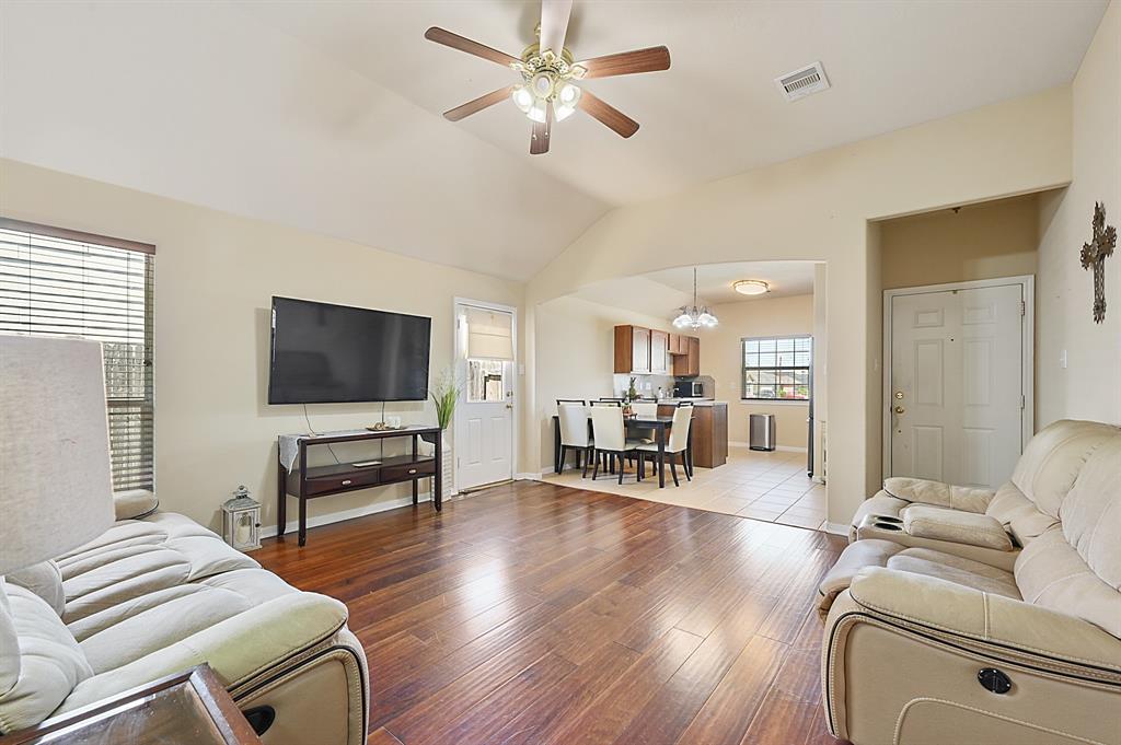 2511 Rhapsody Court , Bryan, Texas image 4