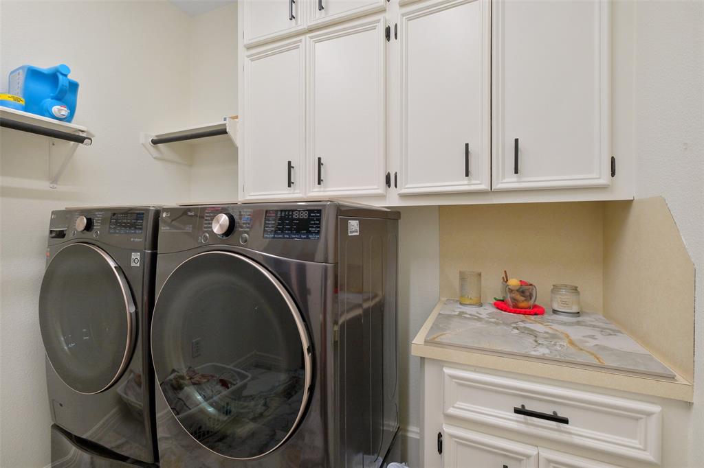 Upgraded Washer & Dryer stay with the Home