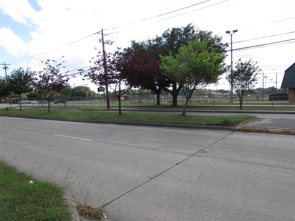 Strawberry Road , Pasadena, Texas image 11