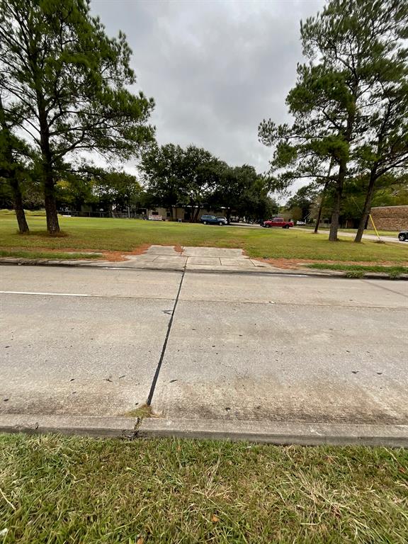 Strawberry Road , Pasadena, Texas image 13