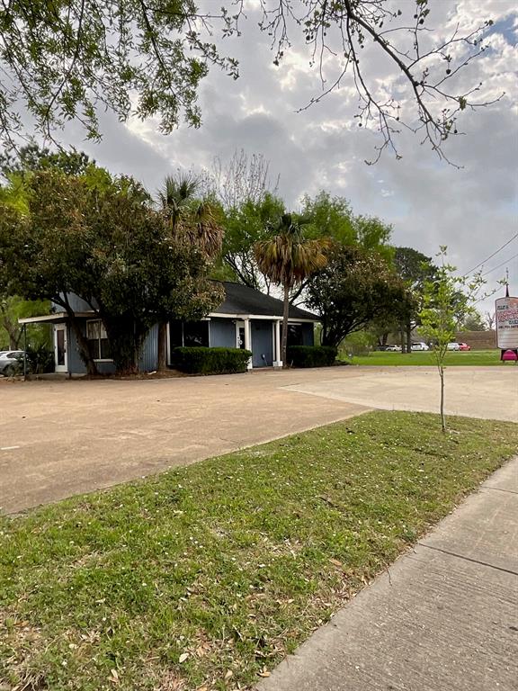 Strawberry Road , Pasadena, Texas image 5