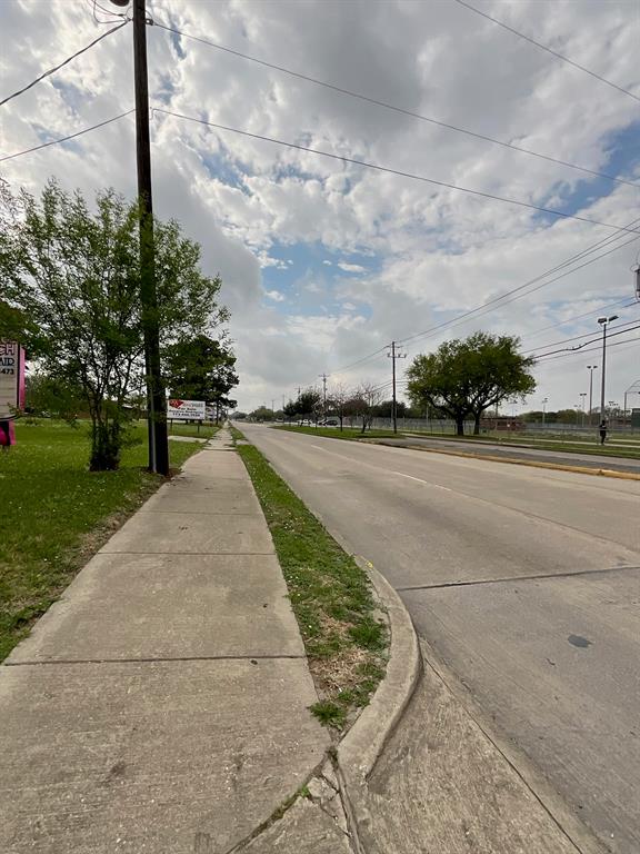 Strawberry Road , Pasadena, Texas image 7