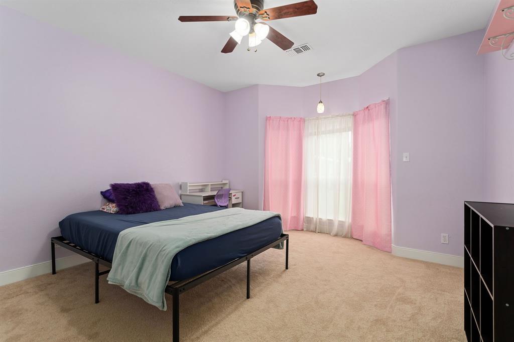 2nd spare bedroom.  Has carpet and ceiling fan and oversize closest.