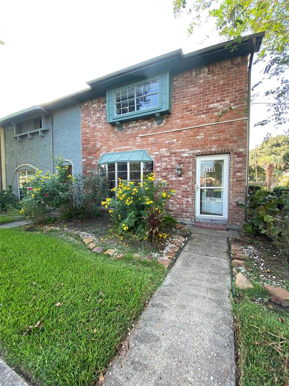 3940 Laura Leigh Dr