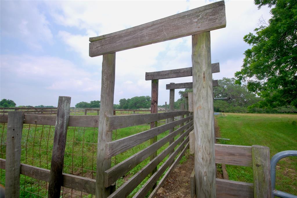 3140 Piano Bridge Road , Schulenburg, Texas image 29