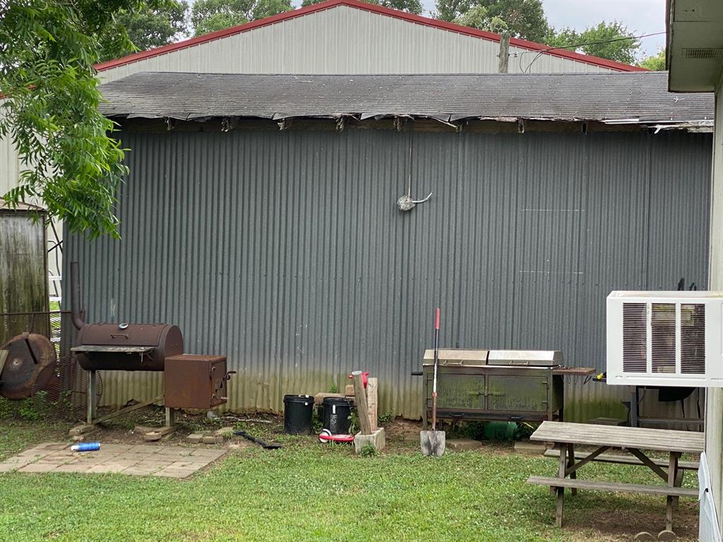 Side of Garage in back yard