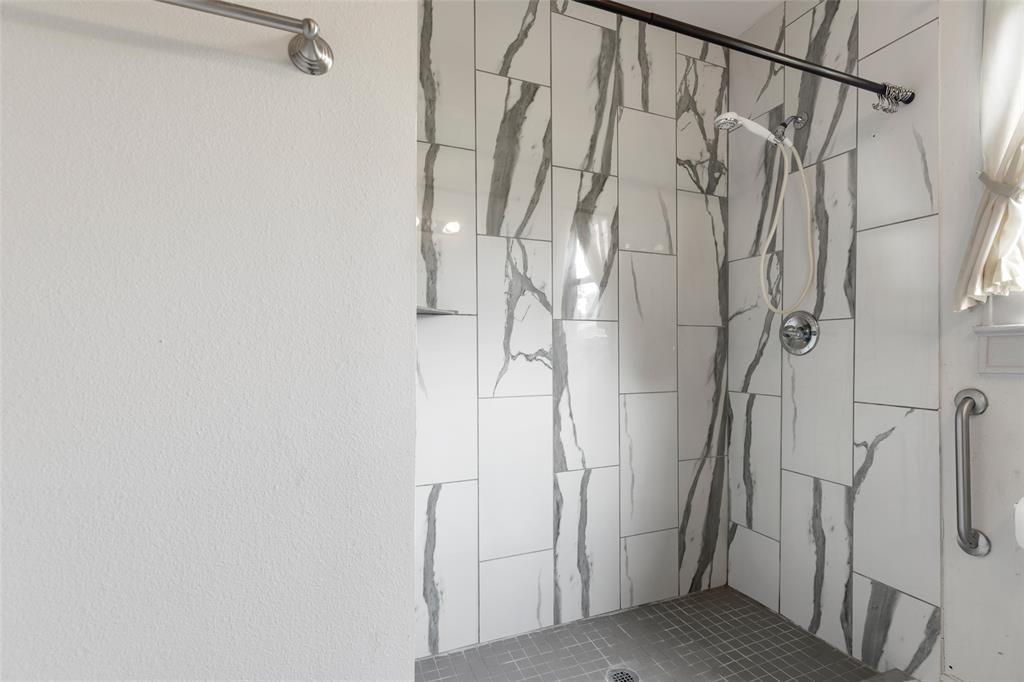 Walk-in Shower