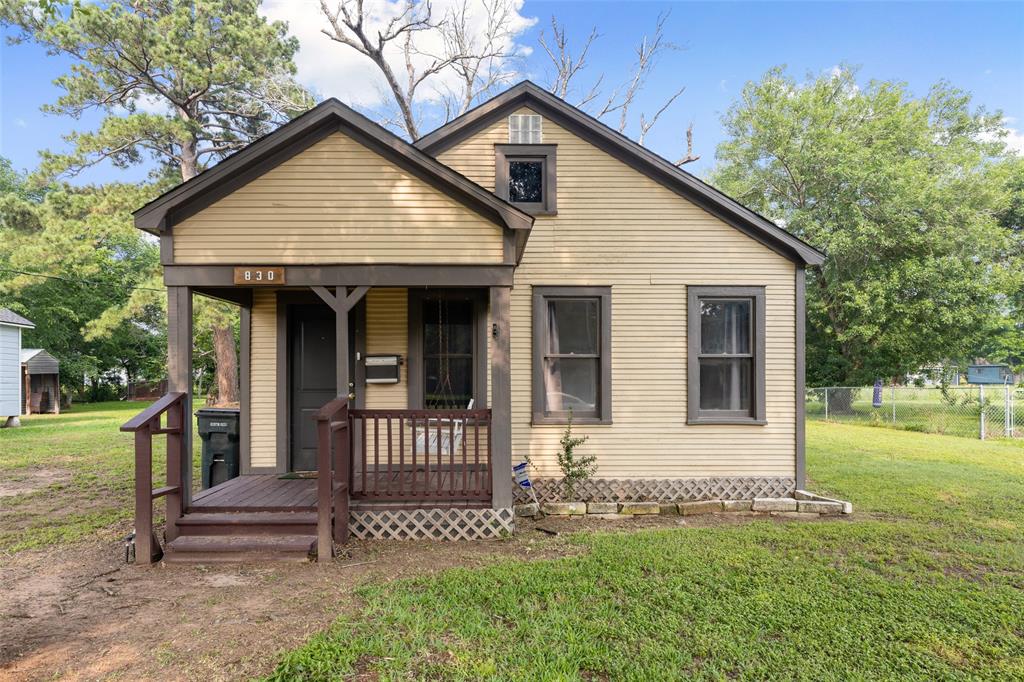 Inviting front porch.