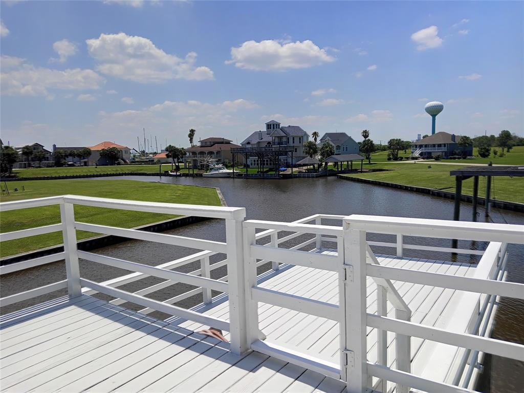 Nearby boat ramp and fishing pier