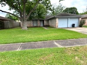 2822 English Colony, Webster, TX 77598