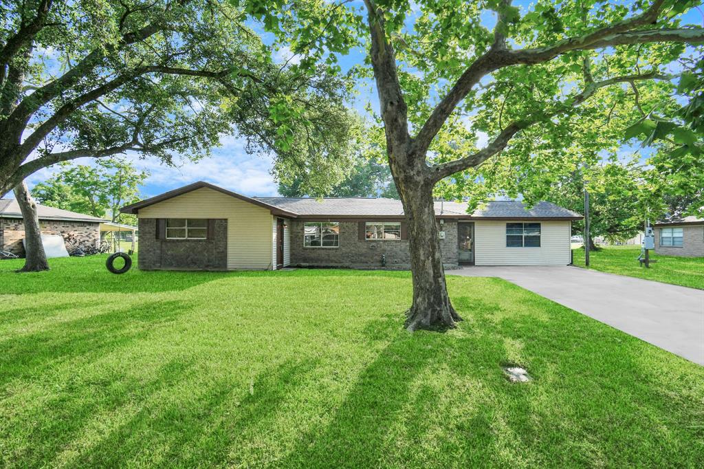 3311 County Road 890  , Alvin, Texas image 4