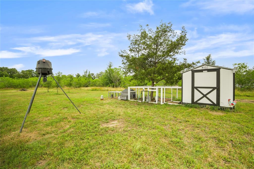 6289 Maynard Hallmark Road , Waelder, Texas image 11