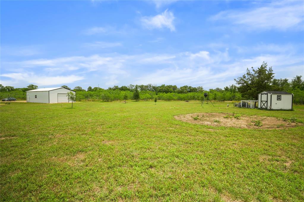 6289 Maynard Hallmark Road , Waelder, Texas image 10