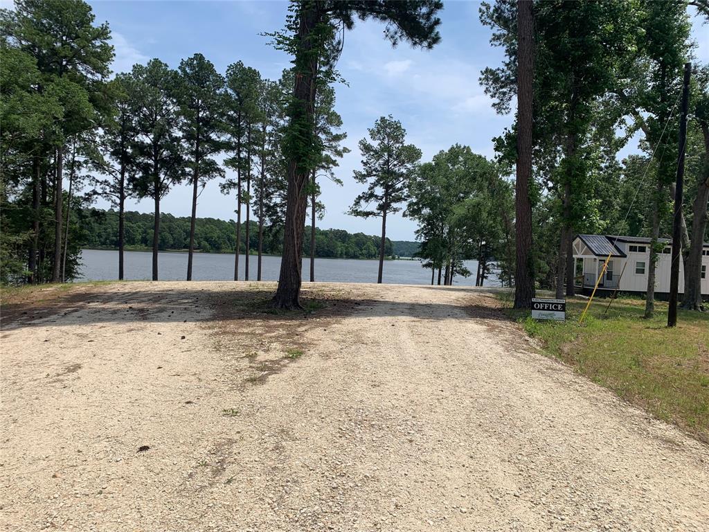 Community boat ramp and lake access minutes from the property