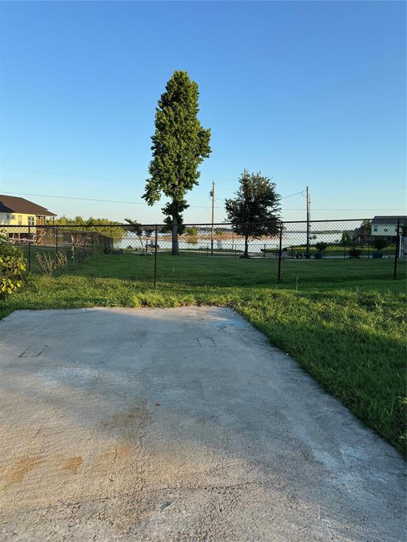 Back of lot looking towards the water on the other side of the peninsula.