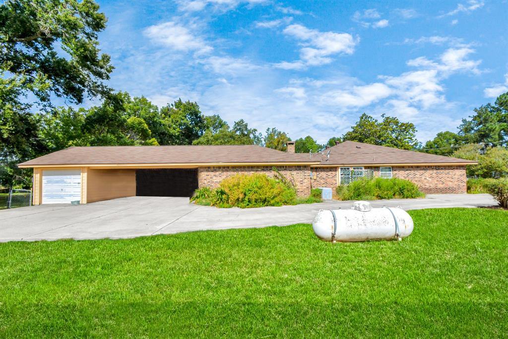 The home features a Generator powered by Propane