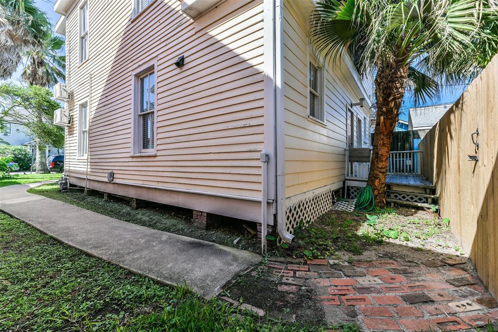 2520 Avenue P 1/2  , Galveston, Texas image 36