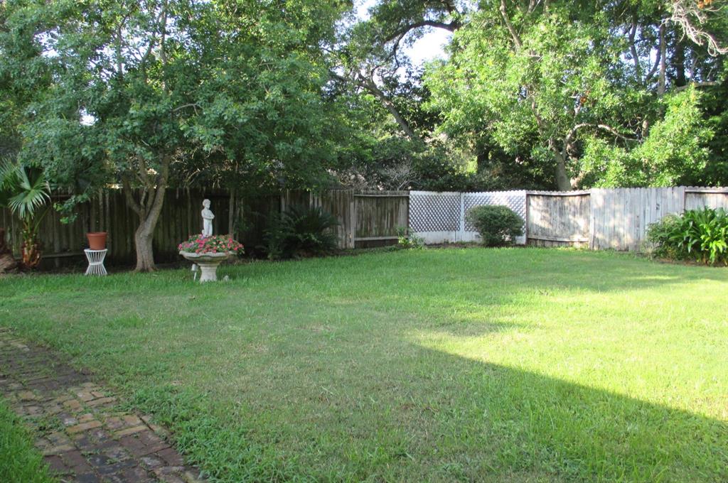 Pool sized backyard completely fenced