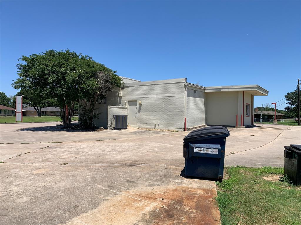 720 S Mccarty Avenue , Eagle Lake, Texas image 13