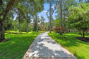 22602 Holly Creek Trl, Tomball, TX 77377
