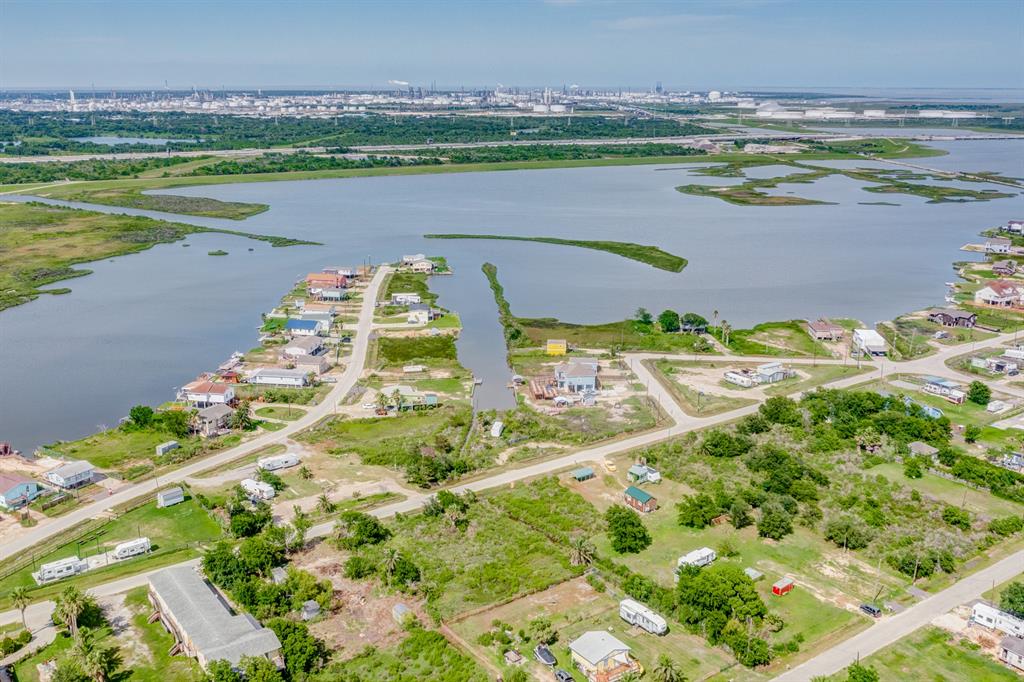 Swan  , Hitchcock, Texas image 14