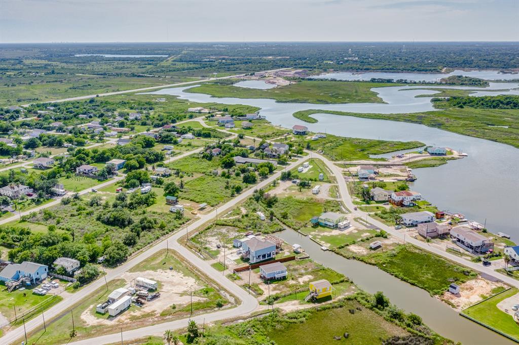 Swan  , Hitchcock, Texas image 21