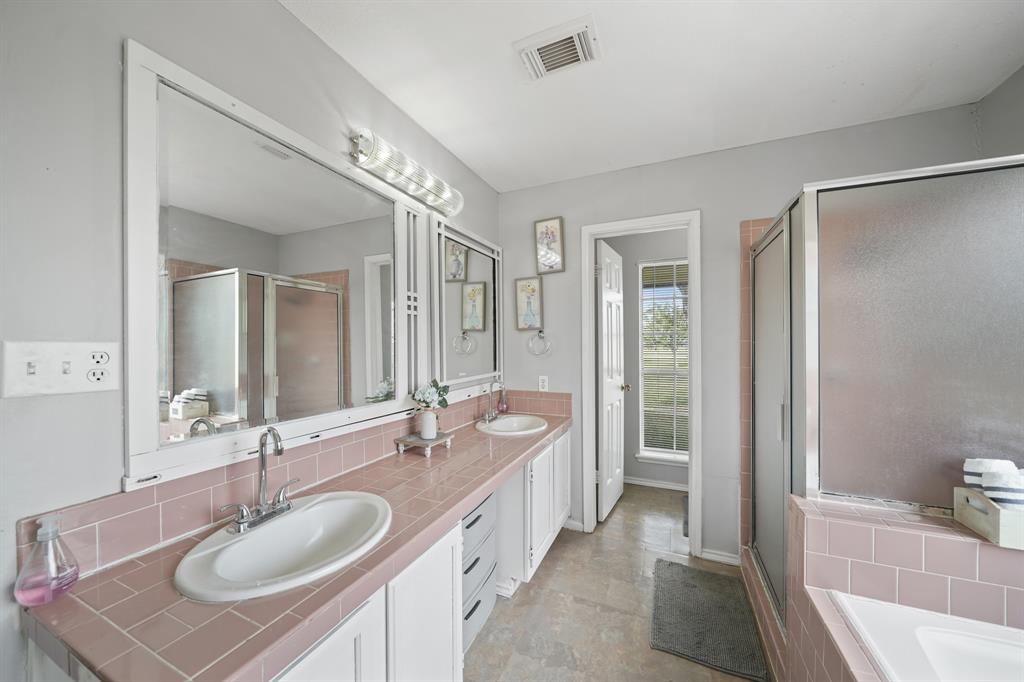 Dual sinks and vanity space