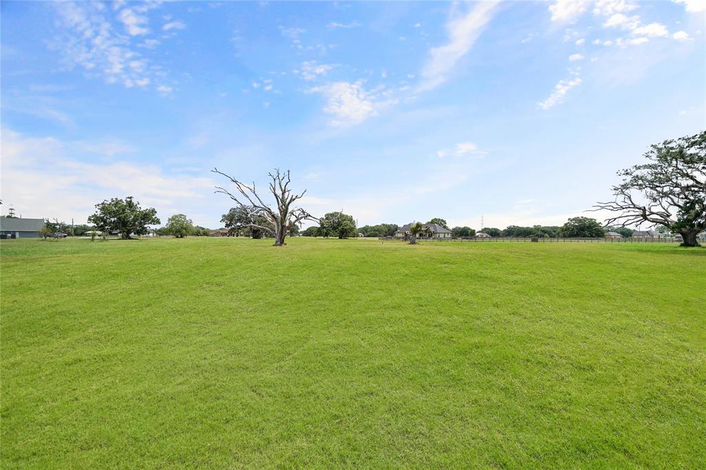 1132 Quarter Horse Trail , Angleton, Texas image 32