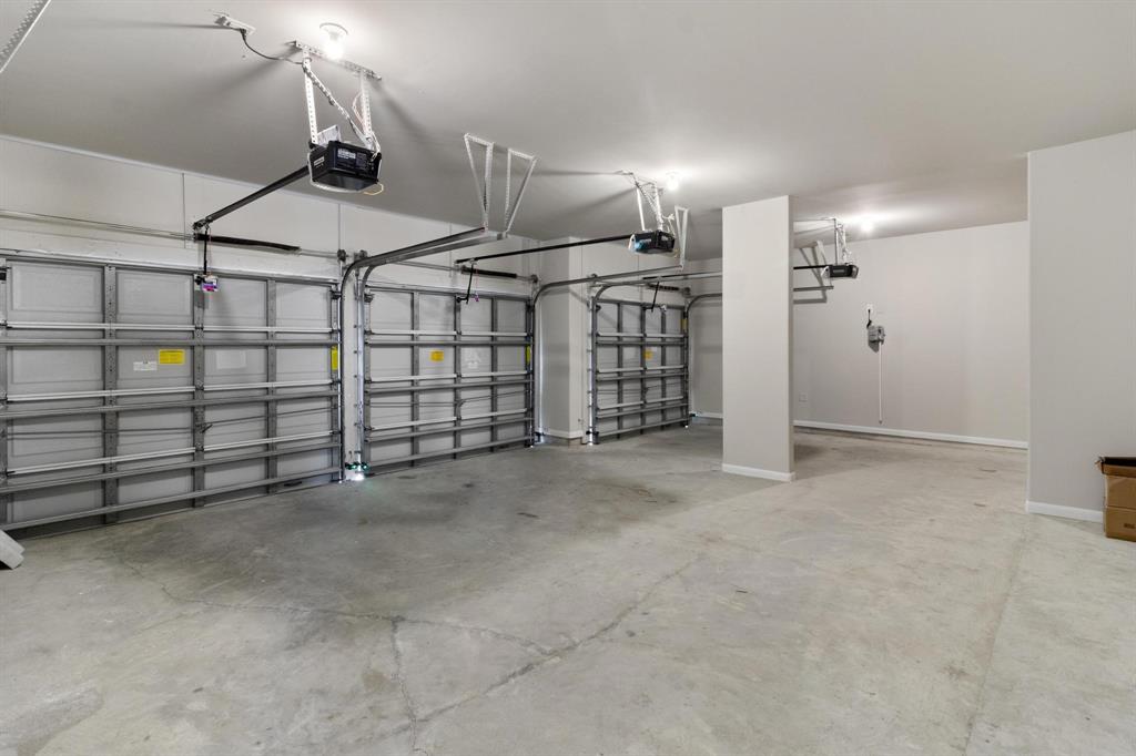 Big 3 car garage with plenty of storage space